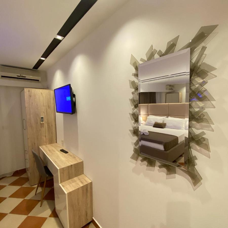 Hotel Comfort Улцинь Екстер'єр фото