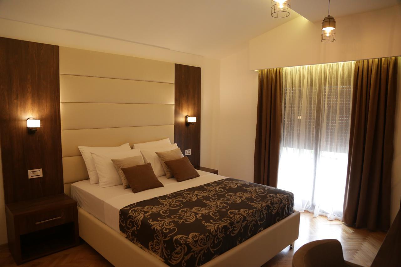 Hotel Comfort Улцинь Екстер'єр фото